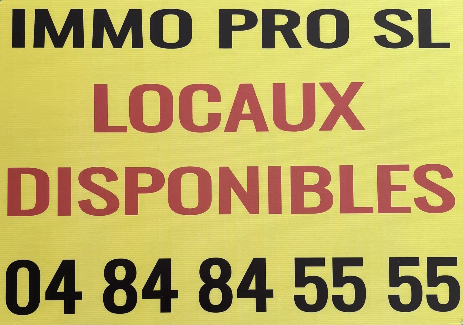 Industriel/Logistique dans Vitrolles à louer Photo principale– Image 1 sur 2