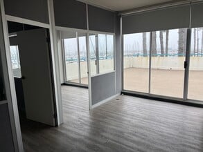 210-212 Yacht Club way, Redondo Beach, CA à louer Photo intérieure– Image 1 sur 9