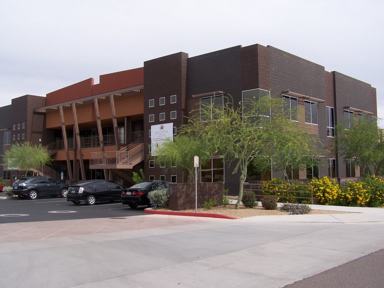 2060 W Whispering Wind Dr, Phoenix, AZ à vendre - Photo de l’immeuble – Image 3 sur 54