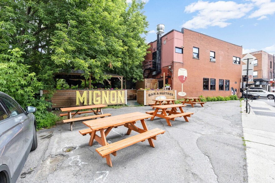 2523-2525 Rue Notre-Dame O, Montréal, QC à vendre - Photo de l’immeuble – Image 3 sur 31