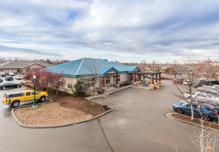 1059 E Iron Eagle Dr, Eagle, ID à louer - Photo de l’immeuble – Image 2 sur 13