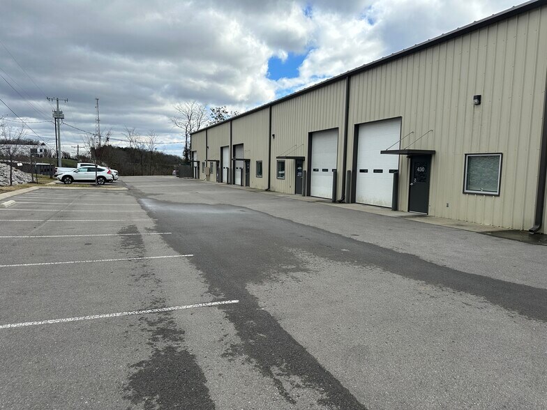 430 Haynie Ave, Nashville, TN à louer - Photo de l’immeuble – Image 2 sur 12