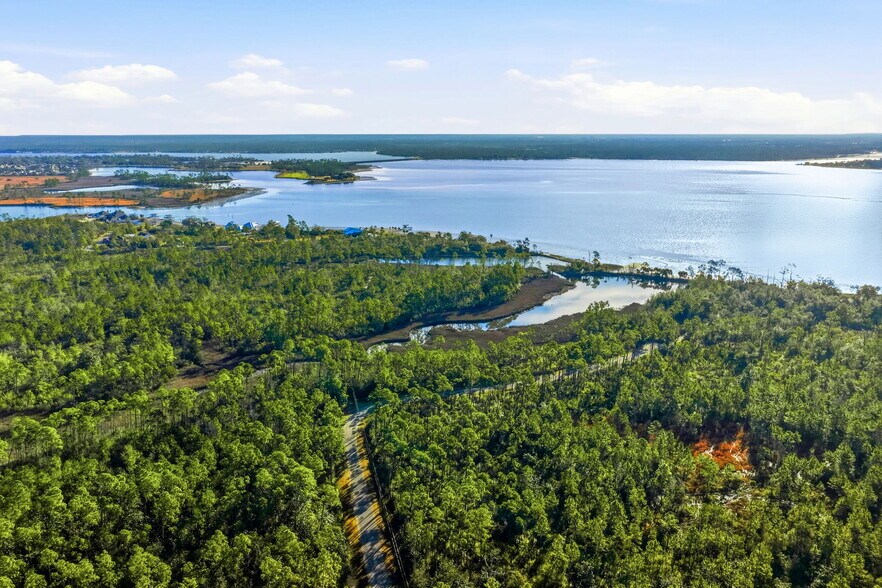 Daffin Lake Rd, Panama City, FL à vendre - Photo de l’immeuble – Image 2 sur 23