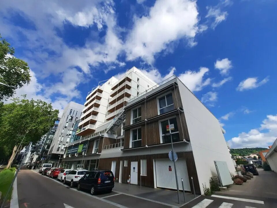 Bureau dans Rouen à louer Photo de l’immeuble– Image 1 sur 6