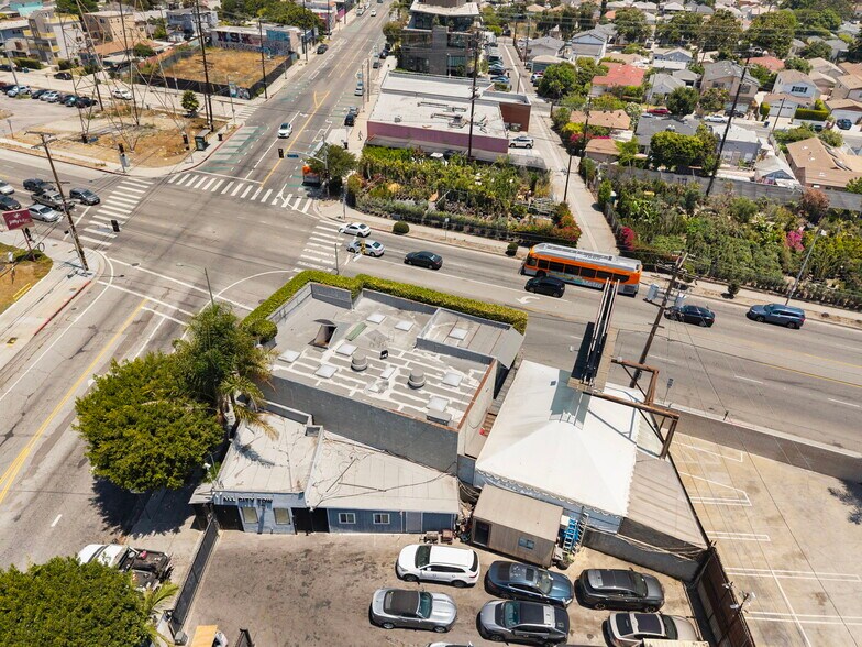 5830 Adams Blvd, Culver City, CA à vendre - Photo de l’immeuble – Image 2 sur 27