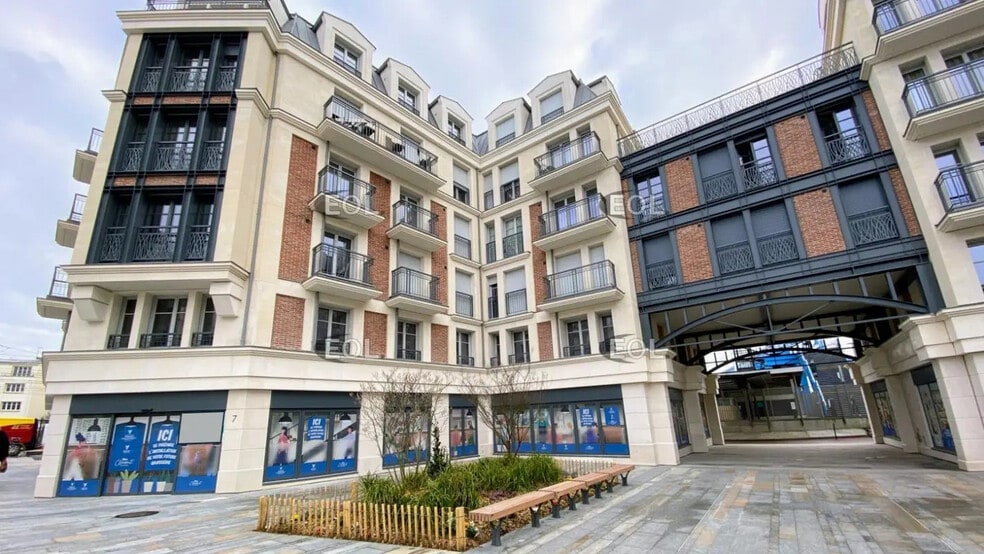 Local commercial dans Clamart à louer - Photo de l’immeuble – Image 1 sur 5