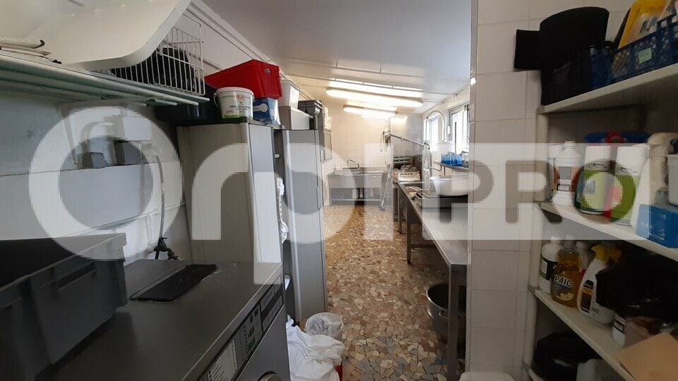 Local commercial dans Mazirat à vendre - Photo intérieure – Image 3 sur 8