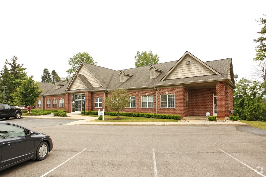 11750 Highland Rd, Hartland, MI à louer - Photo principale – Image 1 sur 3