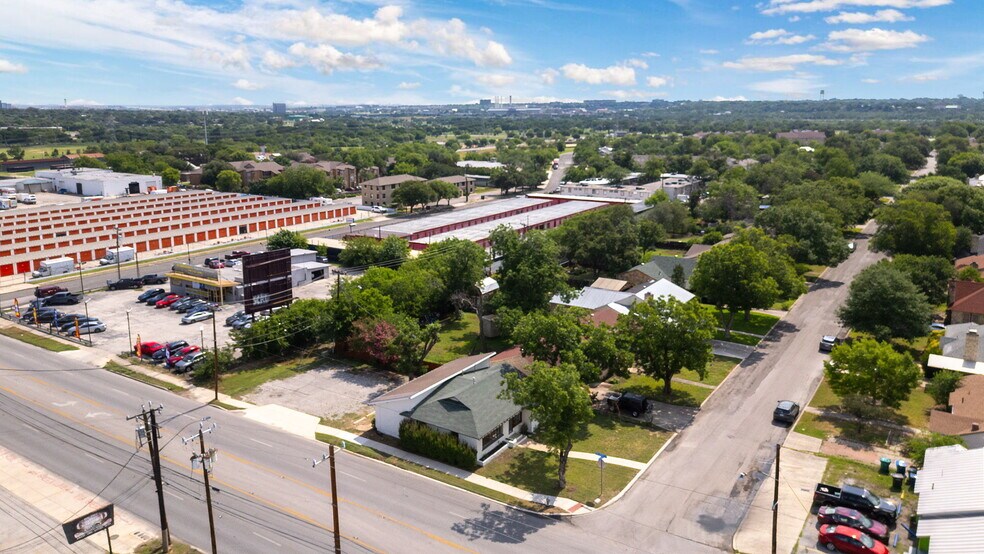 5600 San Pedro Ave, San Antonio, TX à vendre - Photo de l’immeuble – Image 2 sur 40