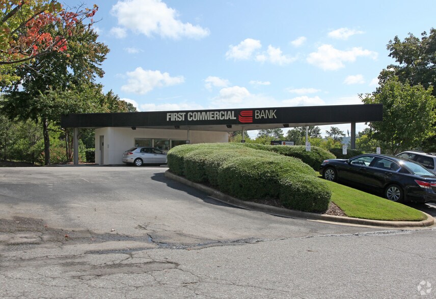 2222 Woodcrest Pl, Birmingham, AL à louer - Photo principale – Image 1 sur 6