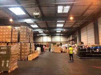 Plus de détails pour 12 Rue Eugene Pottier, MARLY-LA-VILLE - Bureau, Industriel/Logistique à louer