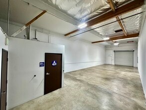 2223-2320 S Fairview St, Santa Ana, CA à louer Photo intérieure– Image 2 sur 6