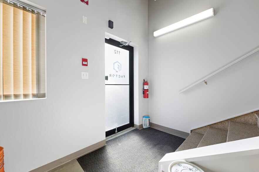 2719 7th Ave NE, Calgary, AB à louer - Photo de l’immeuble – Image 2 sur 22