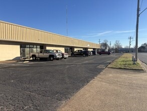 5210 Pleasant View Rd, Memphis, TN à louer Photo intérieure– Image 1 sur 9