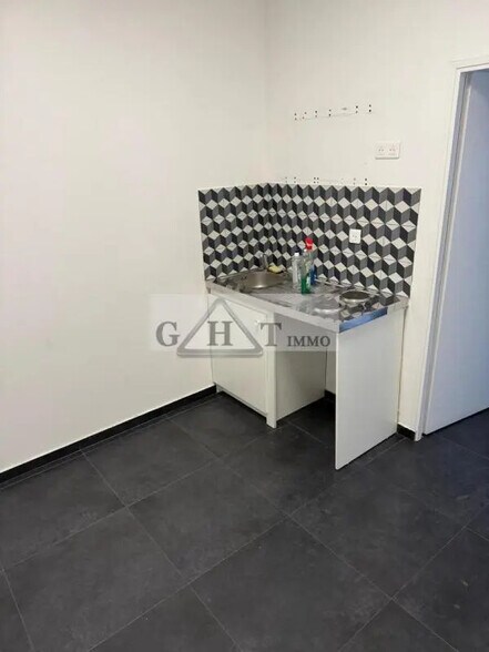 Industriel/Logistique dans Pantin à louer - Photo de l’immeuble – Image 3 sur 5