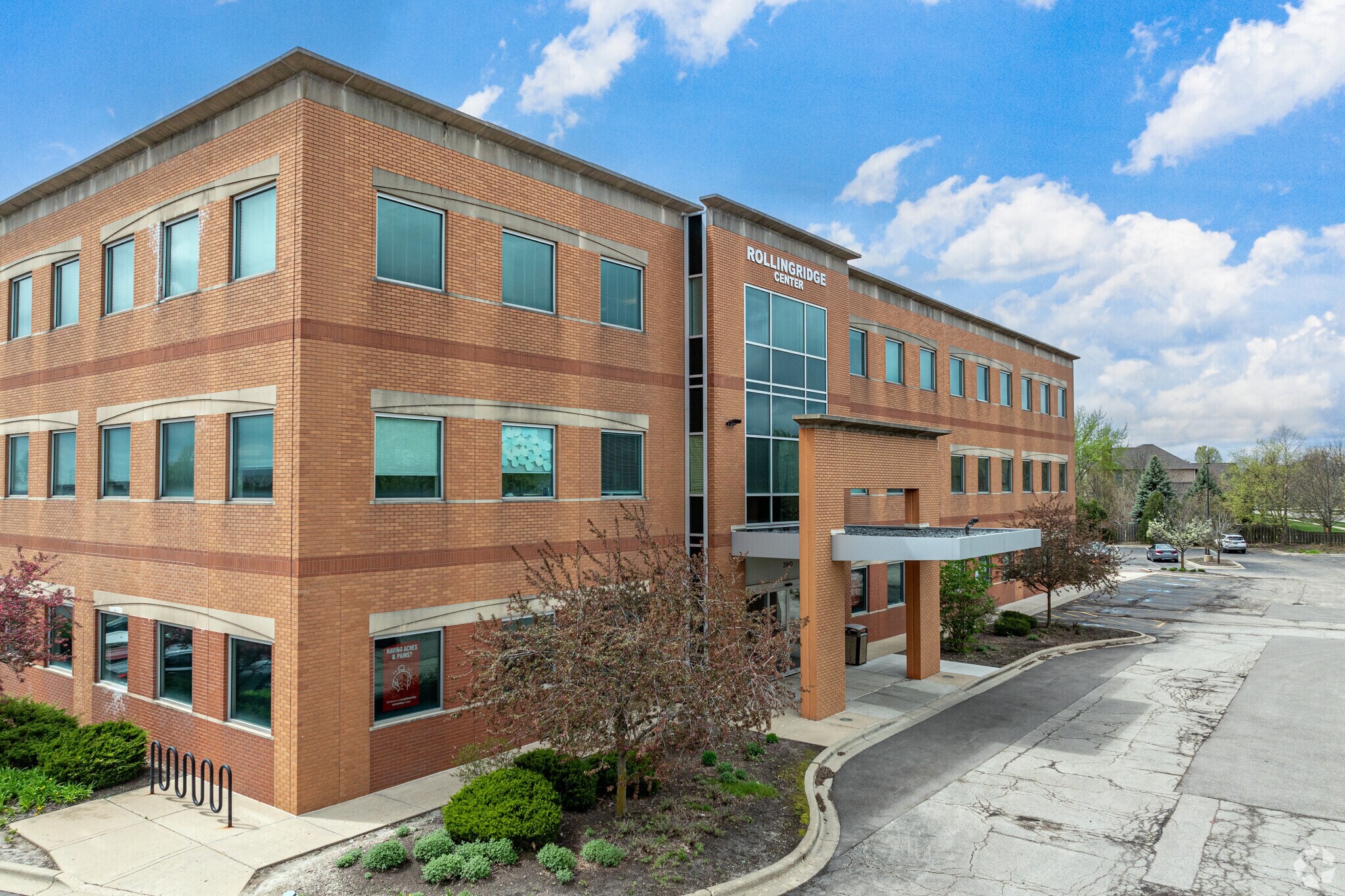 2940 Rollingridge Rd, Naperville, IL à louer Photo principale– Image 1 sur 6