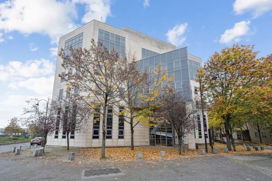 6-8 Rue Eugène Et Armand Peugeot, Rueil-Malmaison à vendre - Photo de l’immeuble – Image 1 sur 8