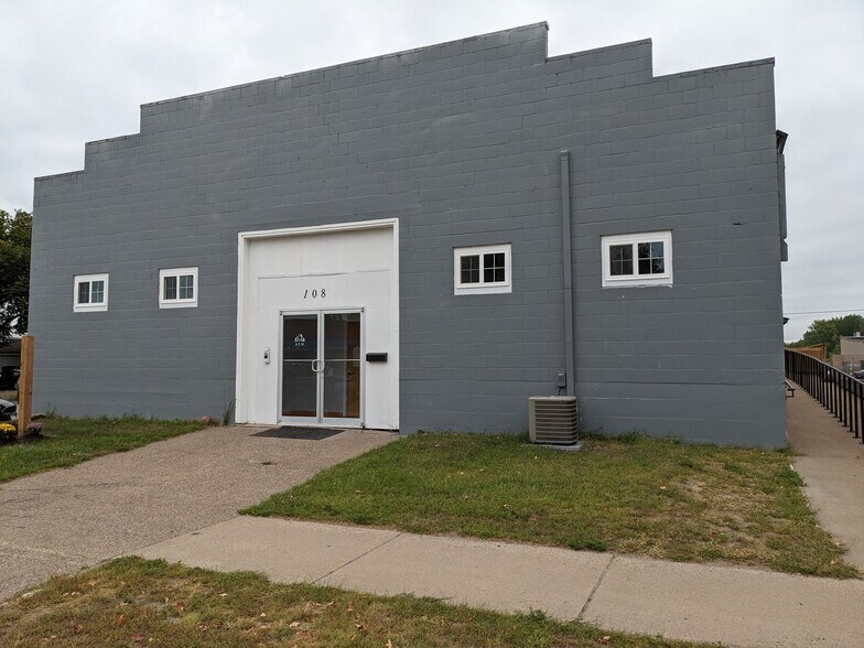 108 6th Ave S, Princeton, MN à vendre - Photo de l’immeuble – Image 1 sur 1