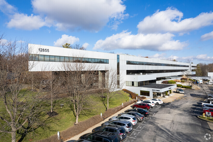 12855 N 40 Dr, Saint Louis, MO à louer - Photo de l’immeuble – Image 1 sur 8
