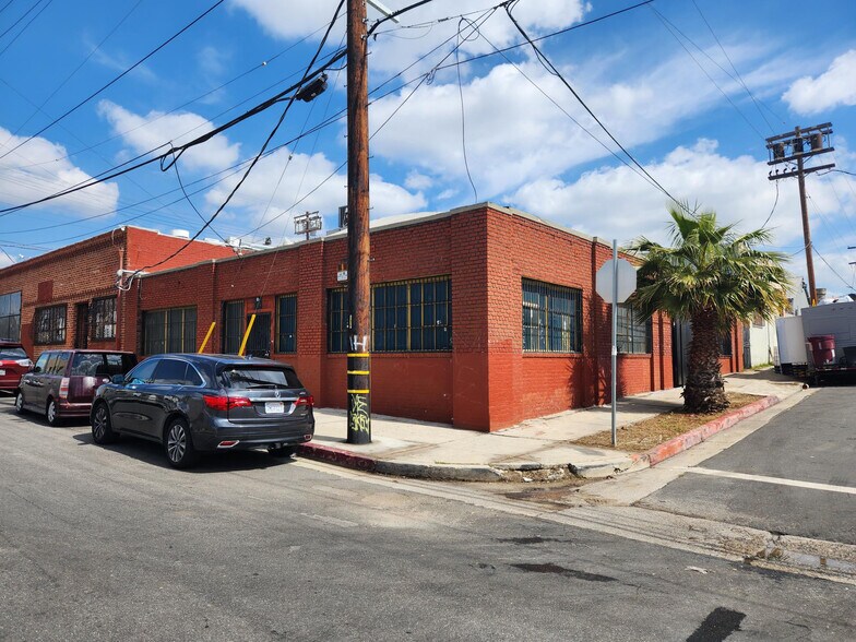 1318 Velasco St, Los Angeles, CA à louer - Photo de l’immeuble – Image 2 sur 6
