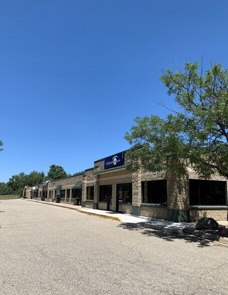 15875 Franklin Trl, Prior Lake, MN à louer - Photo de l’immeuble – Image 2 sur 13