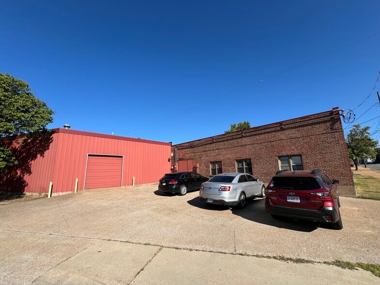 3235 Sutton Blvd, Saint Louis, MO à vendre - Photo de l’immeuble – Image 3 sur 5