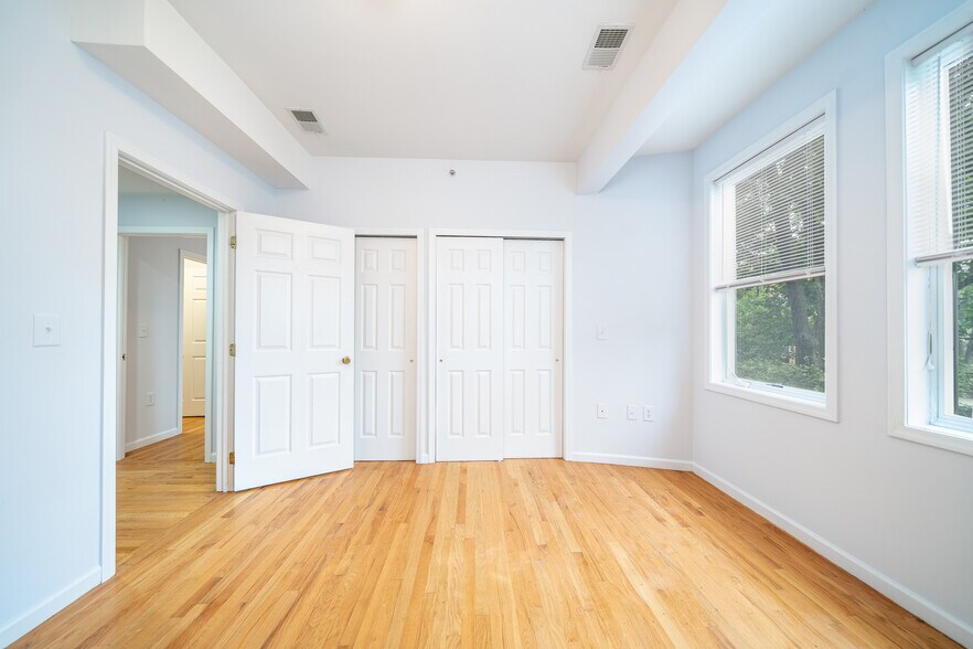 38 Court House Pl, Jersey City, NJ à vendre - Photo intérieure – Image 2 sur 8