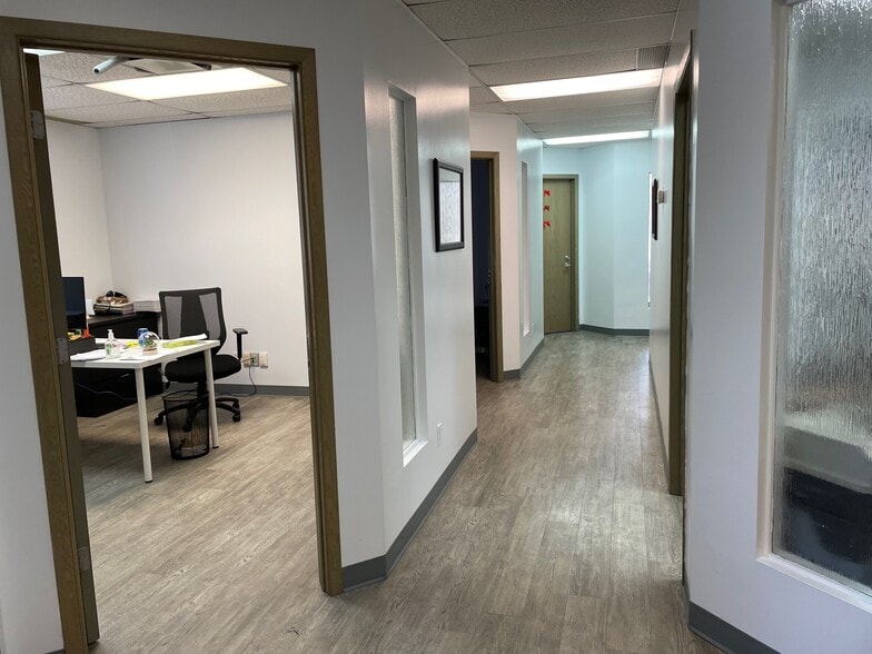 2160 Ch Du Tremblay, Longueuil, QC à louer - Photo intérieure – Image 3 sur 7