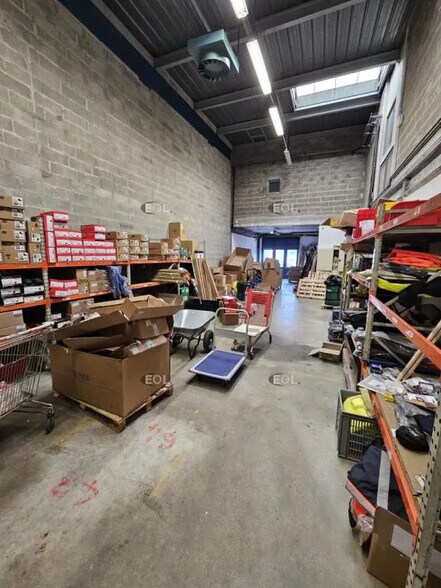 Local d’activités dans Fresnes à louer - Photo intérieure – Image 3 sur 7