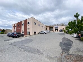 2 Cedar St, Woburn, MA à louer Photo de l’immeuble– Image 1 sur 14