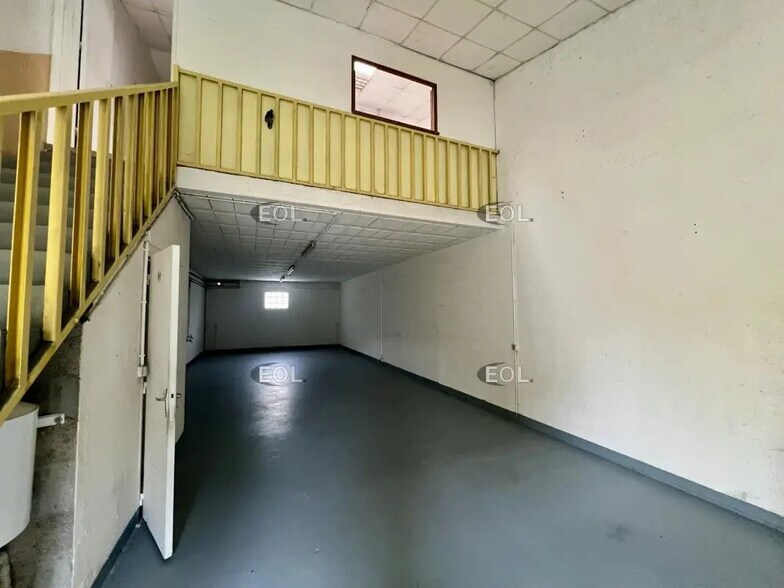 Local d’activités dans Saint-Witz à louer - Photo de l’immeuble – Image 2 sur 6