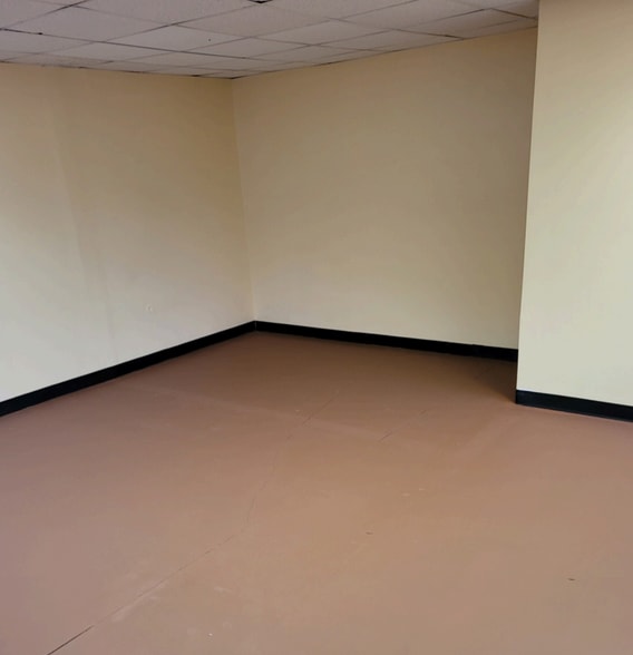 809 S Main St, Troutman, NC à louer - Photo intérieure – Image 2 sur 7