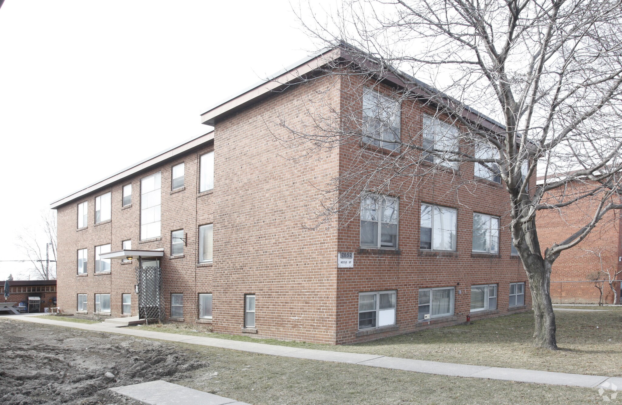 2852 Keele St, Toronto, ON à vendre Photo principale– Image 1 sur 3