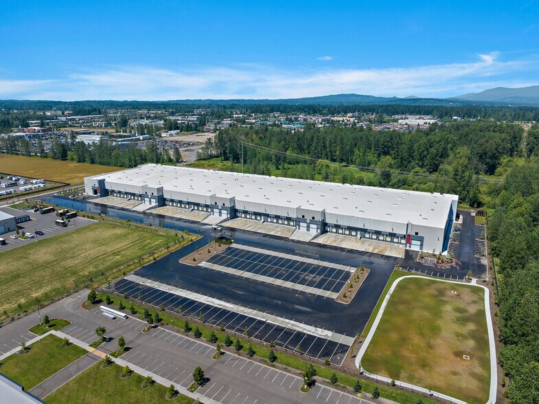 4050 160th Street NE, Marysville, WA à louer - Photo de l’immeuble – Image 3 sur 3