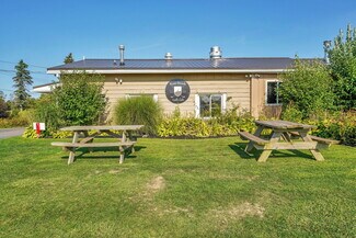 Plus de détails pour 12486 Beebe Rd, Silver Creek, NY - Sports et loisirs à vendre