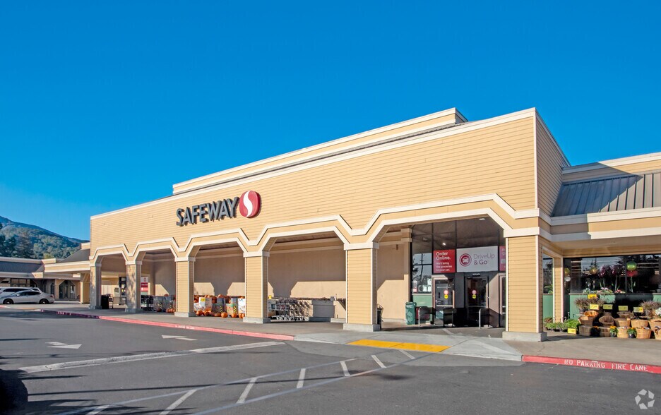 15525-15569 Union Ave, Los Gatos, CA à louer - Photo de l’immeuble – Image 2 sur 10