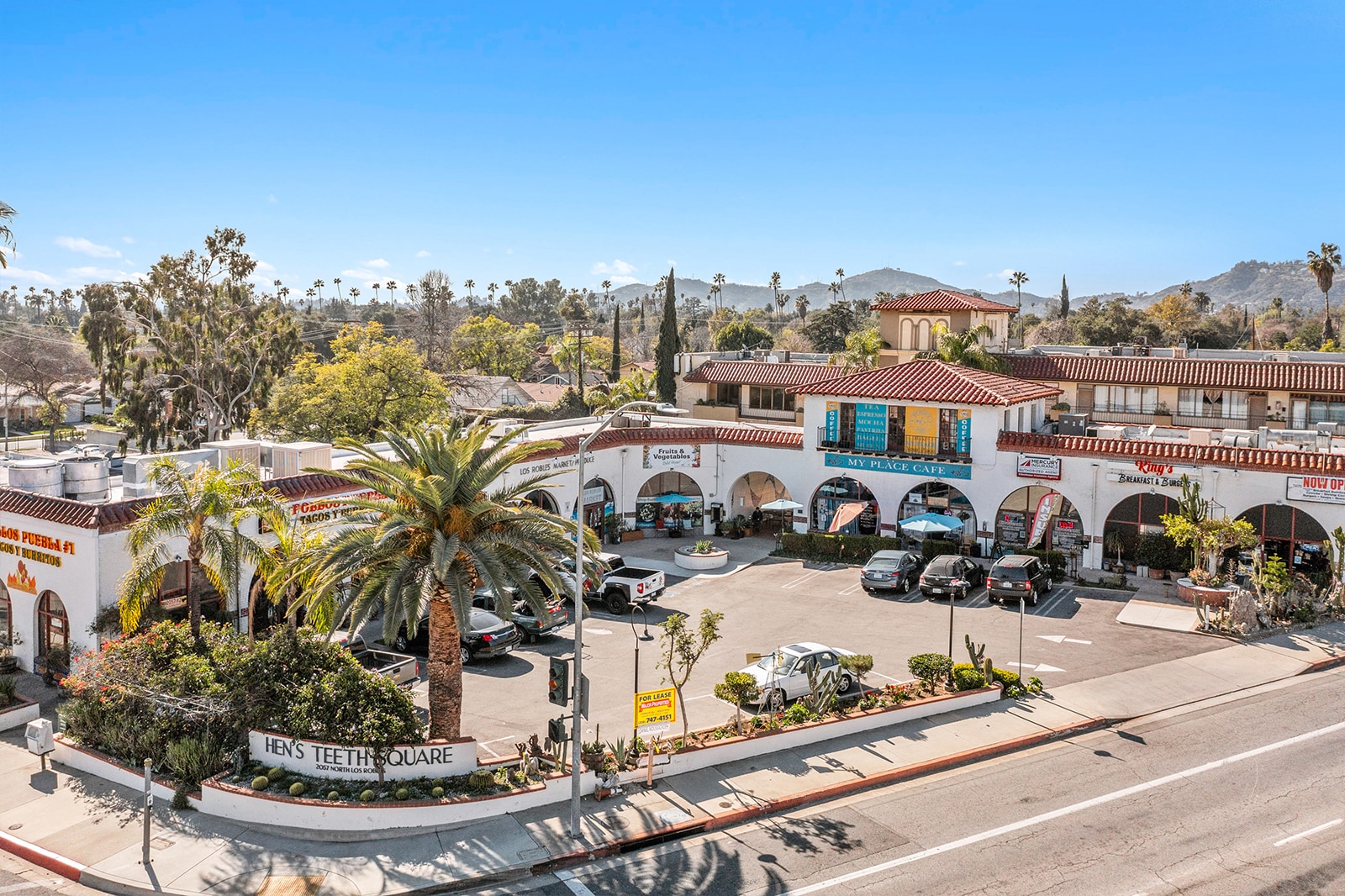 2057-2061 N Los Robles Ave, Pasadena, CA à louer Photo principale– Image 1 sur 19