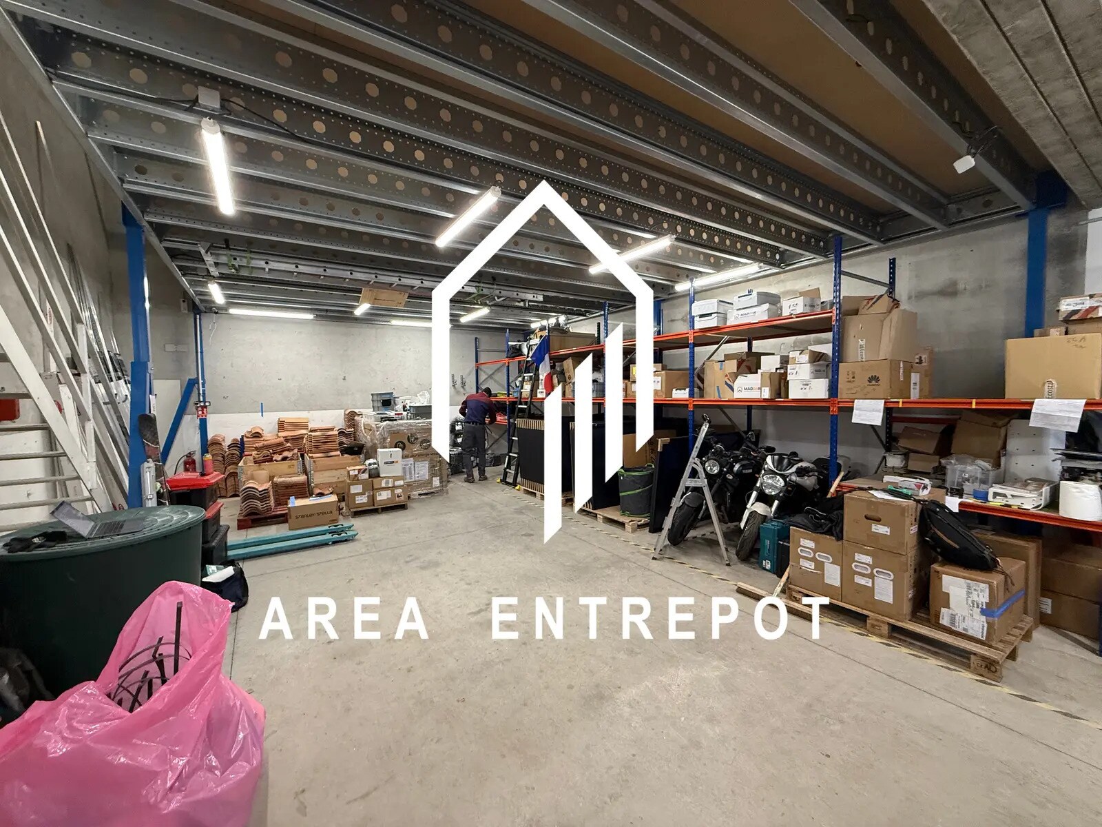 Local d’activités dans Aubagne à louer Photo intérieure– Image 1 sur 7