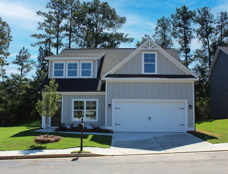 219 Melba Ln, Athens, GA à vendre - Photo principale – Image 1 sur 1