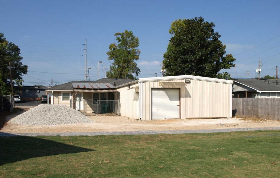 2433 Ventura Pl, Smyrna, GA à vendre - Photo de l’immeuble – Image 2 sur 17