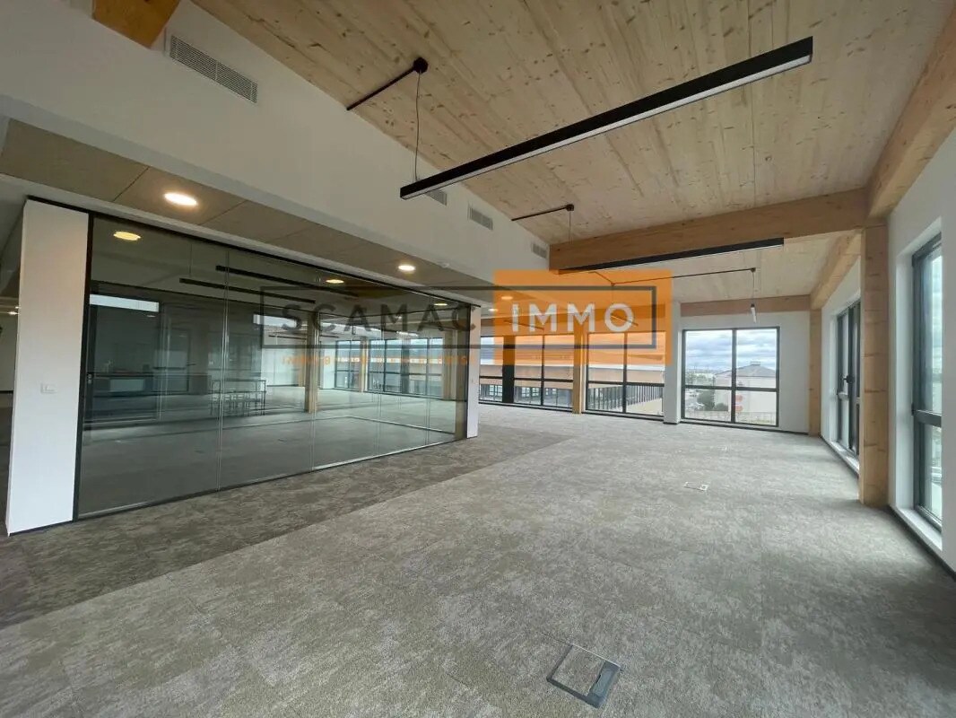 Local commercial dans Nanterre à louer Photo de l’immeuble– Image 1 sur 8