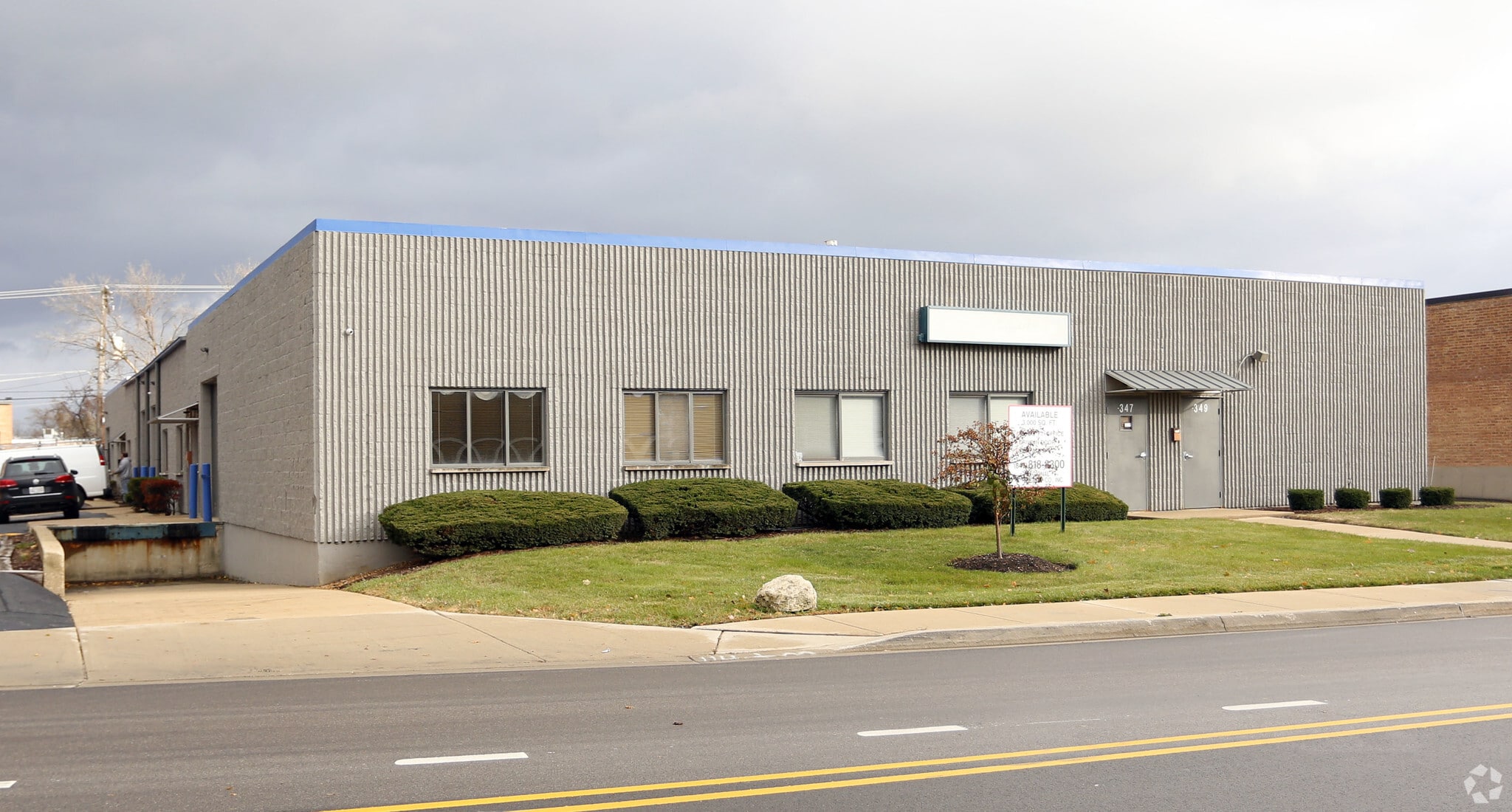 341-349 Lively Blvd, Elk Grove Village, IL à louer Photo principale– Image 1 sur 11