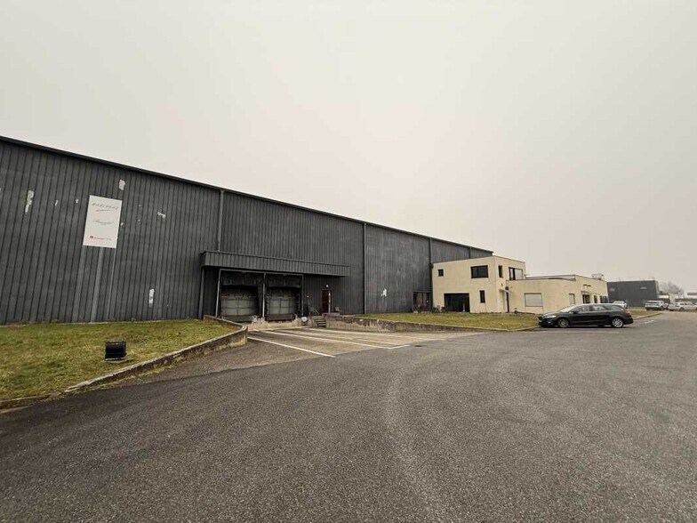 Industriel/Logistique dans Saint-André-de-Corcy à louer - Photo de l’immeuble – Image 3 sur 22