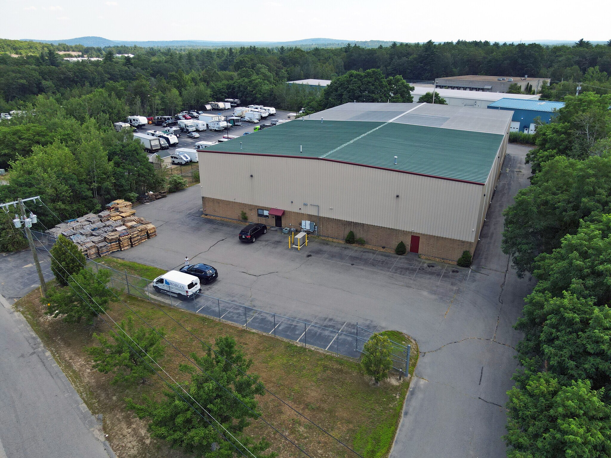 3 Sutton Cir, Hooksett, NH à louer Photo de l’immeuble– Image 1 sur 2