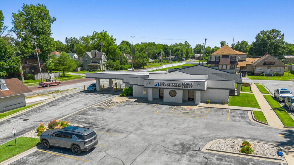 1709 Walnut St, Murphysboro, IL à vendre - Photo de l’immeuble – Image 3 sur 12