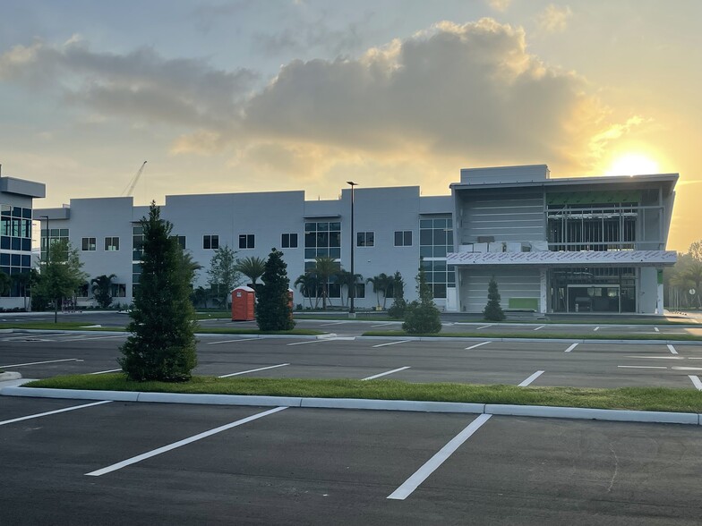 Pinebrook Road & Curry Lane - Building 1, Venice, FL à louer - Photo de l’immeuble – Image 1 sur 6