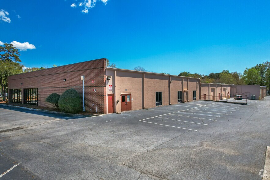 3860 Faber Place Dr, North Charleston, SC à vendre - Photo de l’immeuble – Image 2 sur 26
