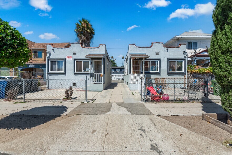 1325 E Adams Blvd, Los Angeles, CA à vendre - Photo de l’immeuble – Image 2 sur 24