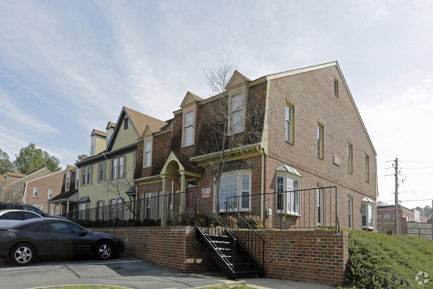 211 E Six Forks Rd, Raleigh, NC à vendre - Photo de l’immeuble – Image 2 sur 24