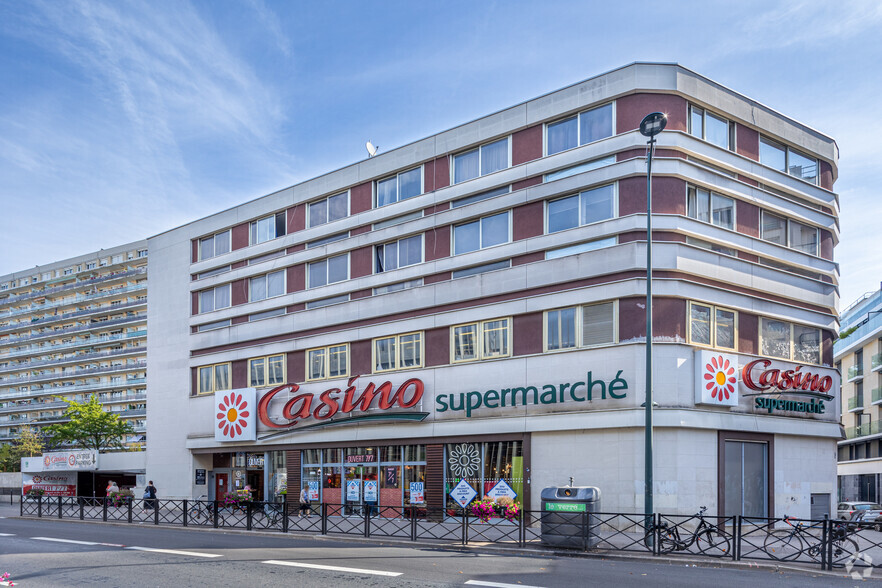 Bureau dans Clichy à louer - Photo de l’immeuble – Image 2 sur 2